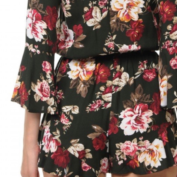 FLORAL PRINT RUFFLED ROMPER - Picture 3 of 3